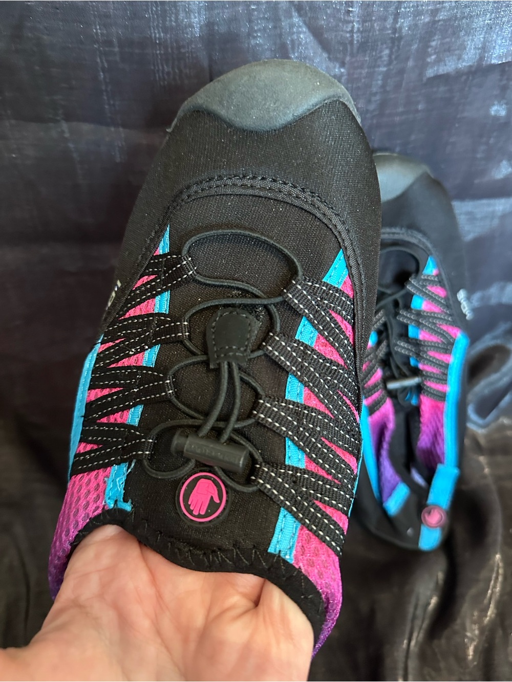 Water Shoes Body Glove Black Athletic Shoes IDS pink teal size 8 like new - Picture 3 of 14